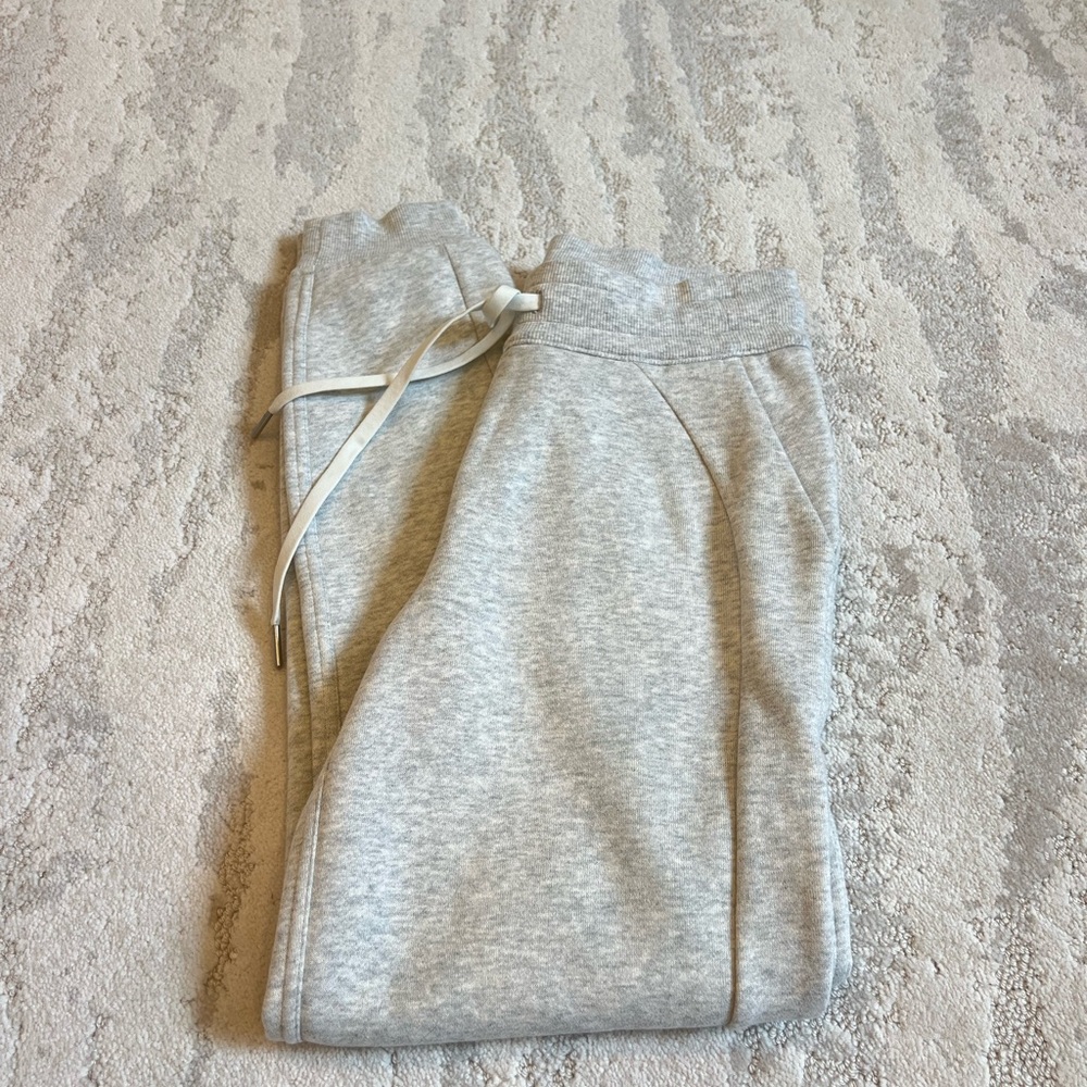 Lululemon Athletica Gray Joggers Relaxed Fit